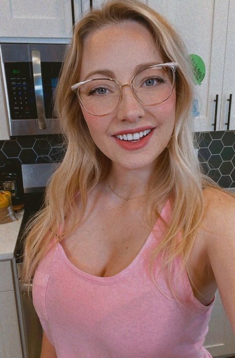 Naken lekkede OnlyFans-bilde av Cannibalqueen