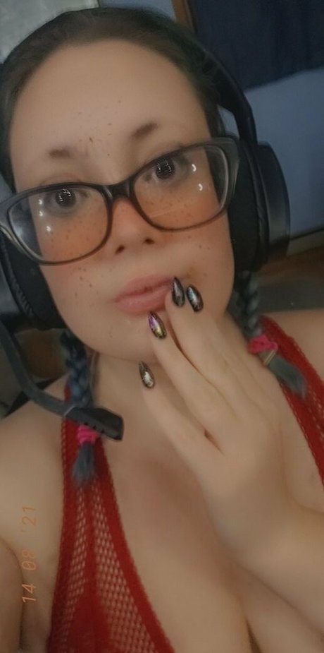 Naakte gelekte OnlyFans-foto van Uraltgf