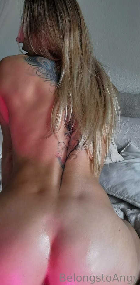 Nacktes geleaktes OnlyFans-Foto von Angysinxx