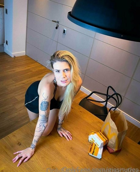 Giasnudes