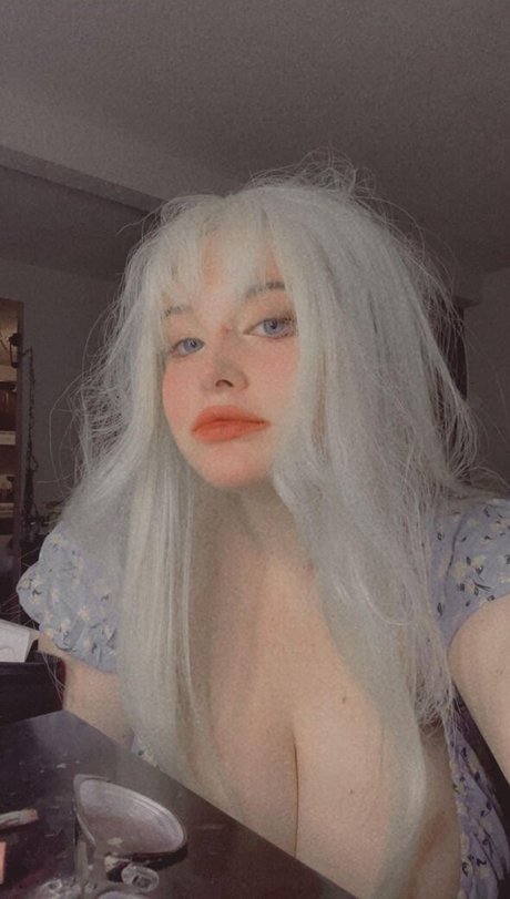 Naakte gelekte OnlyFans-foto van Milkmews