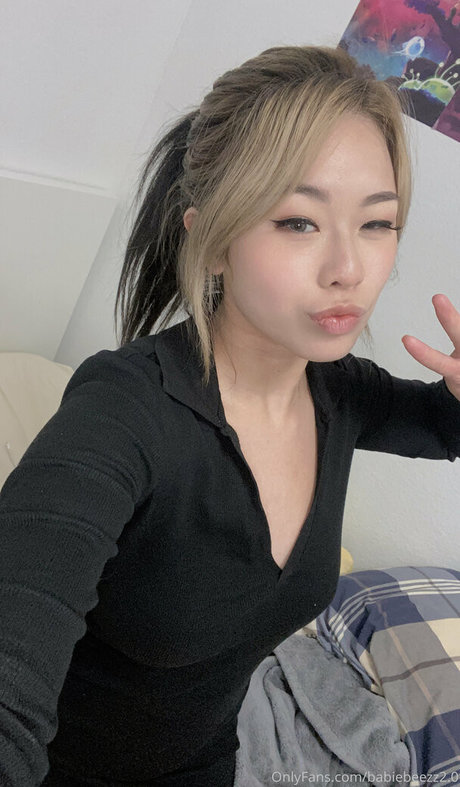 Naakte gelekte OnlyFans-foto van Babiebeezz20