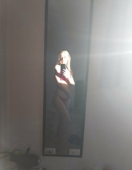 Foto di nudo di fuga di OnlyFans di Loveme123800