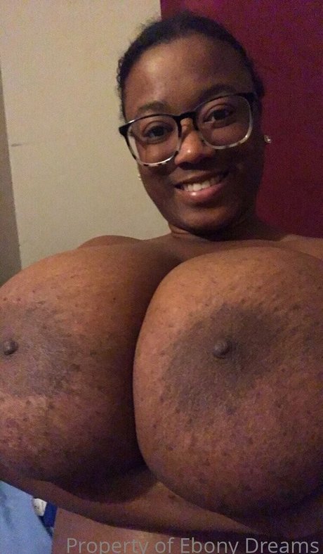 Naken läckt OnlyFans-bild av Idreamofebony