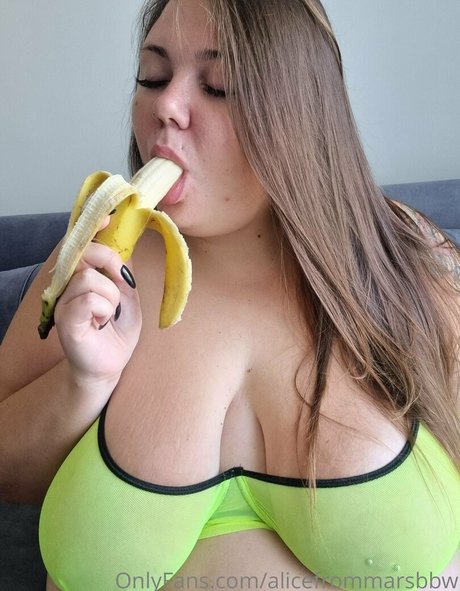 Photo nue de fuite OnlyFans de Alicefrommarsbbw