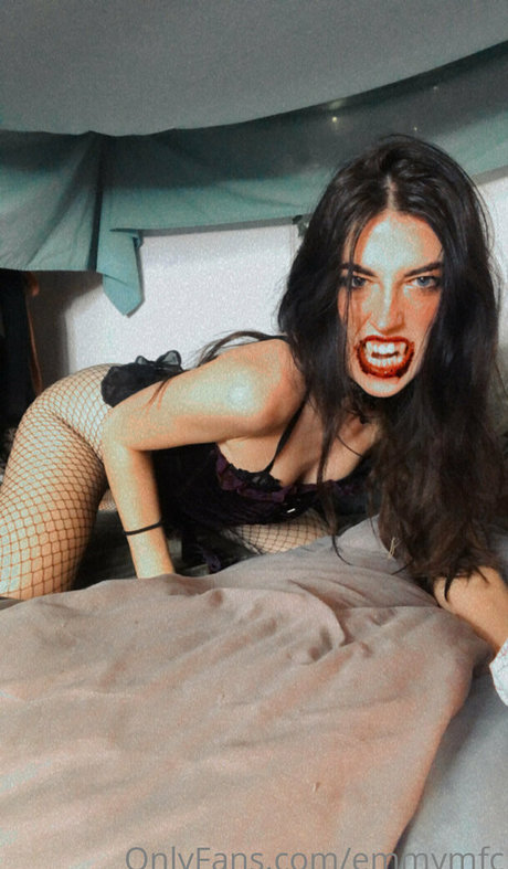 Nahá fotka uniklých OnlyFans od Emmymfc