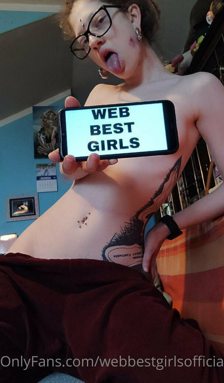Naken läckt OnlyFans-bild av Webbestgirlsofficial