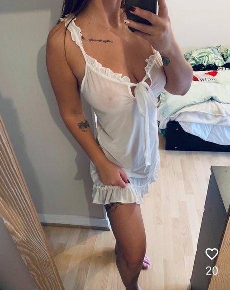 Nahá fotka uniklých OnlyFans od Helenamodele
