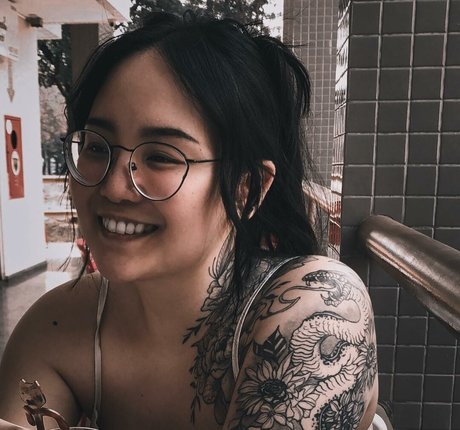 Nahá fotka uniklých OnlyFans od Akemyni