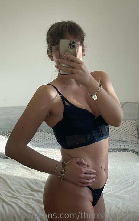 Обнаженная фотография утечки OnlyFans от Therealme753