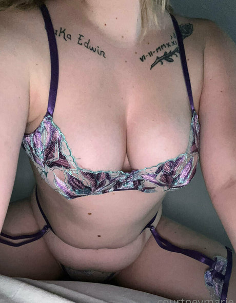 Marie42055