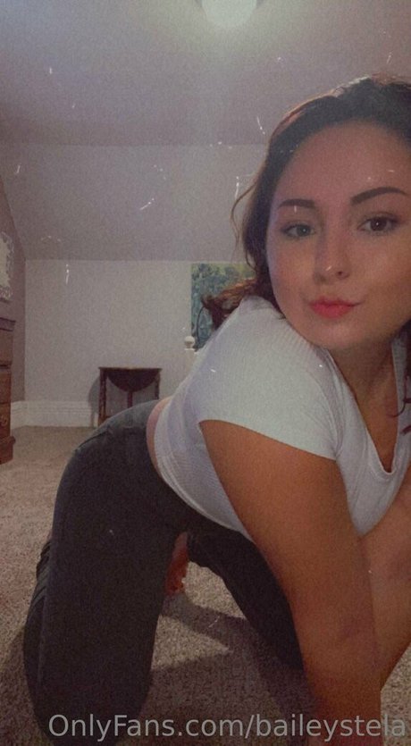 Обнаженная фотография утечки OnlyFans от Baileystela