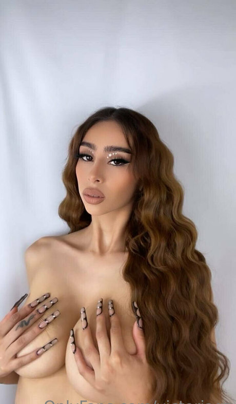 Обнаженная фотография утечки OnlyFans от Victoriaqz