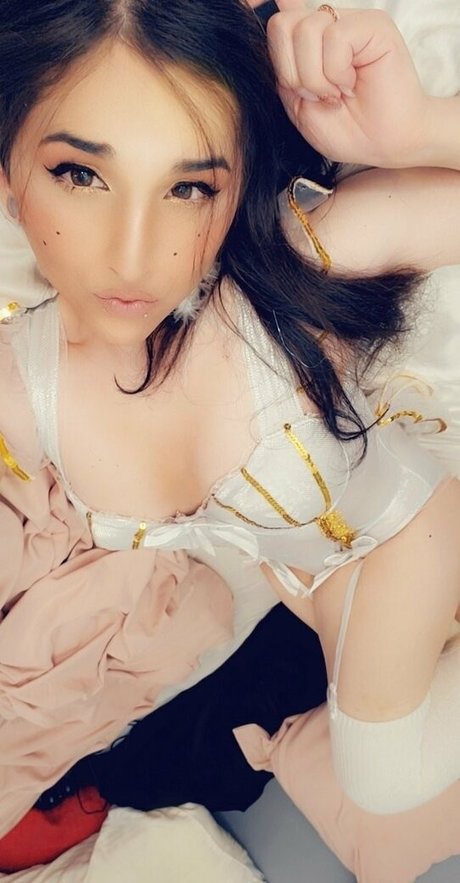 Alaston vuotanut OnlyFans-kuva Emilyroseiv