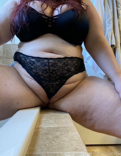 Kinkynextdoor