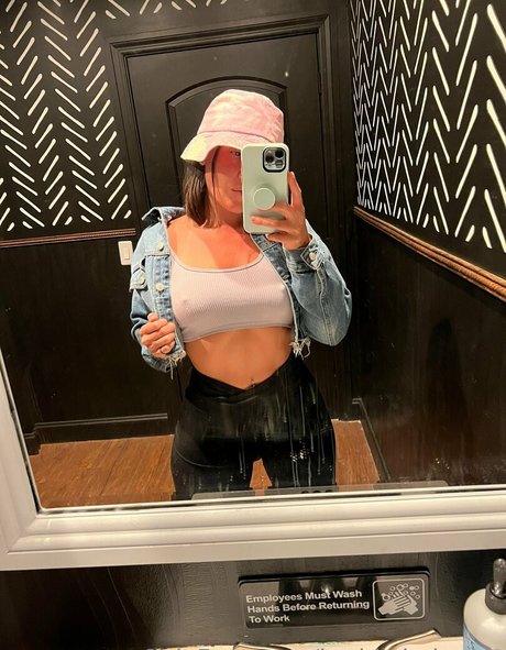 Emmaleemc  nude leaked OnlyFans photo