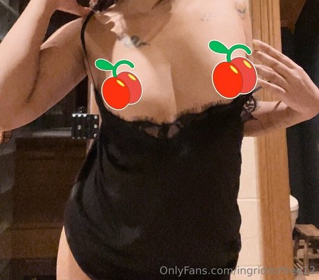 Nøgent lækket OnlyFans-billede af Ingridmrfree12