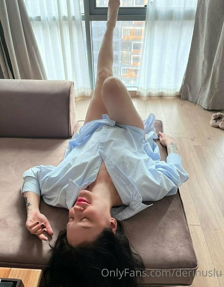 Nøgent lækket OnlyFans-billede af Derin Uslu
