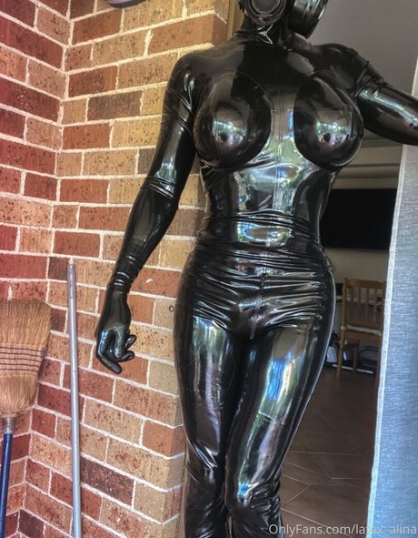 Latexalina OnlyFans泄露裸照