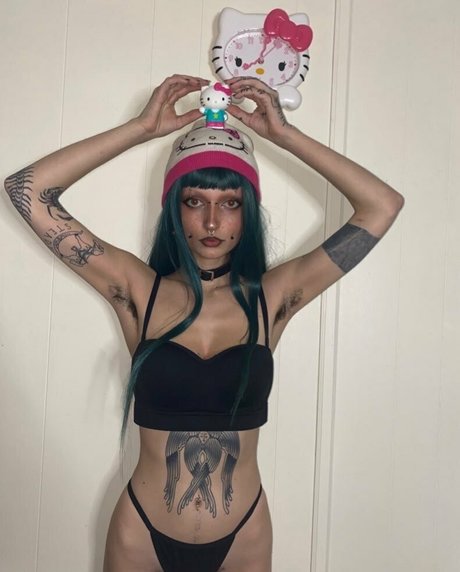 Naken lekkede OnlyFans-bilde av Lovepotionfree