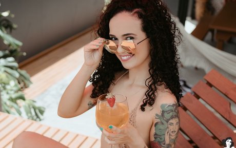 Mari Curly Suicide OnlyFansリークヌード写真