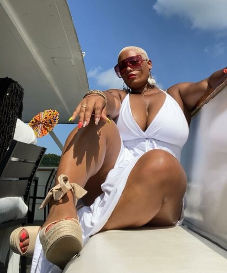 Queen R