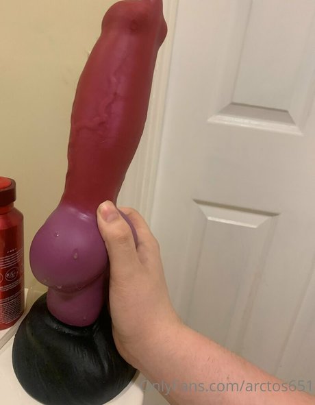 Naken läckt OnlyFans-bild av Arctos651