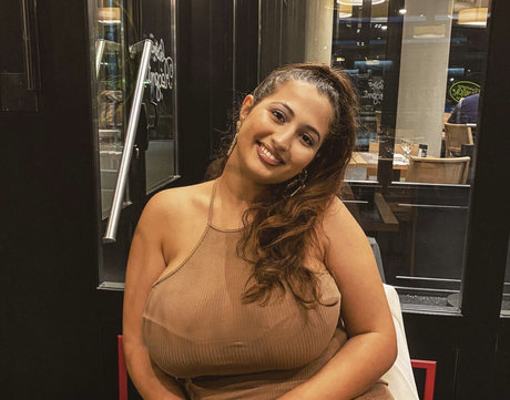 Lili M