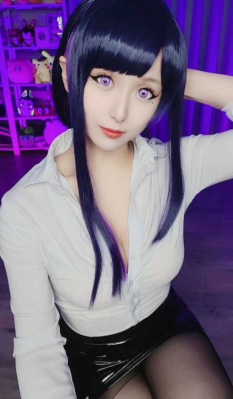 Lewd Cosplayer