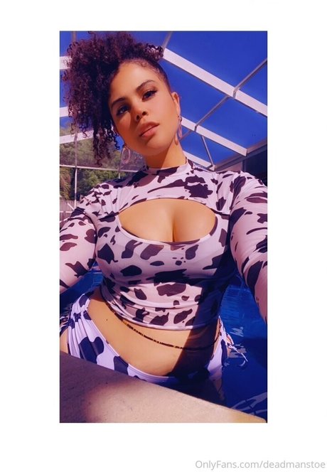 Nahá fotka uniklých OnlyFans od Deadmanstoe
