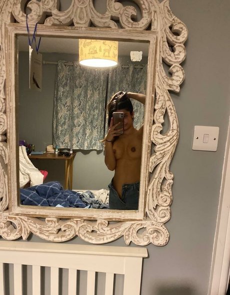 Davina Samra OnlyFans 유출 누드 사진