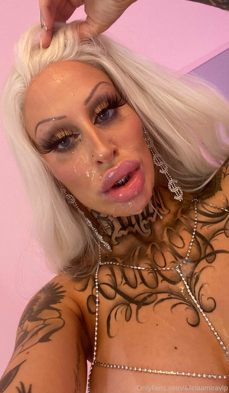 Nahá fotka uniklých OnlyFans od Aliciaamiravip