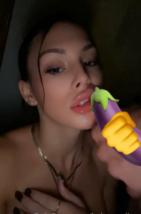 Alaston vuotanut OnlyFans-kuva Kekemedina