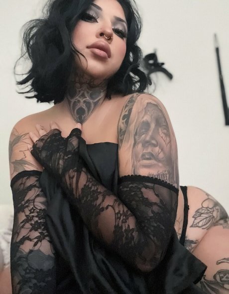 Naakte gelekte OnlyFans-foto van Dvminiquex