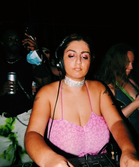 Nahá fotka uniklých OnlyFans od Chippynonstopof