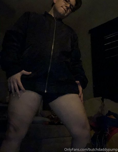 Nahá fotka uniklých OnlyFans od Butchdaddypump