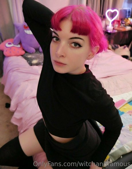 Foto nua vazada do OnlyFans de Witchandfamous
