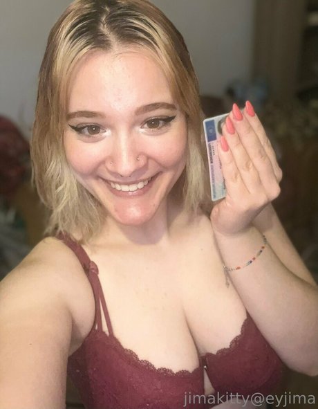 Alaston vuotanut OnlyFans-kuva Itsjima
