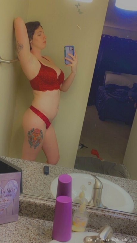 Danalegzzz