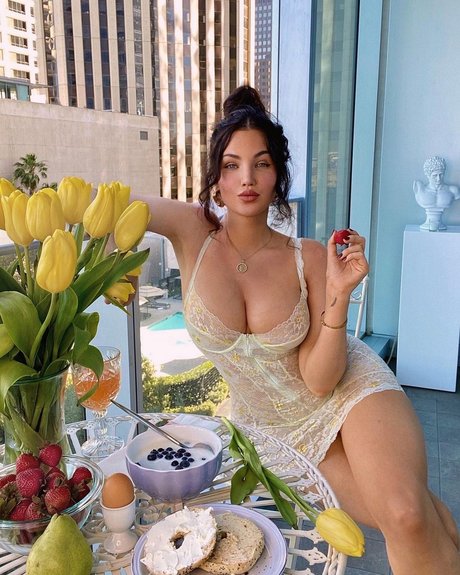 Обнаженная фотография утечки OnlyFans от Natalie Halcro