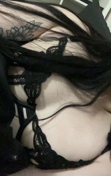 Itsyagirlpaz