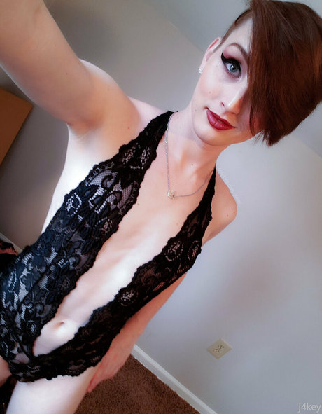 Обнаженная фотография утечки OnlyFans от Veroticajae