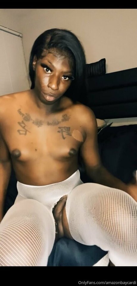 Foto nua vazada do OnlyFans de Amazonbaycardi