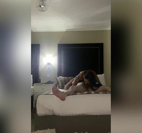Naken läckt OnlyFans-bild av Saffronleigh