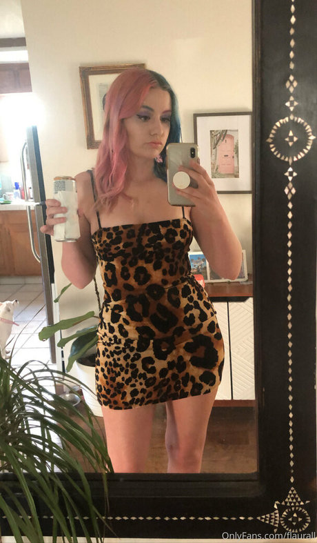 Nahá fotka uniklých OnlyFans od Flaurall
