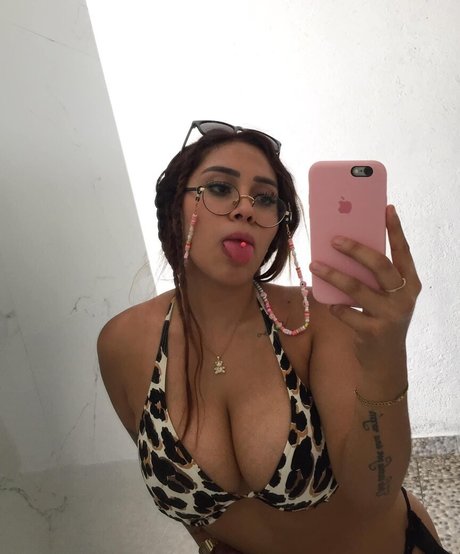 Nacktes geleaktes OnlyFans-Foto von Monica Sacal