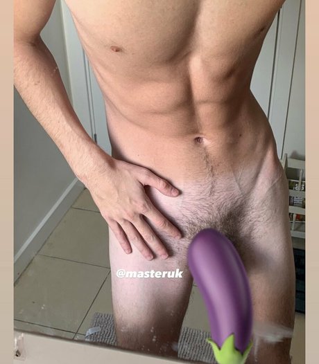 Nahá fotka uniklých OnlyFans od Masterukfree