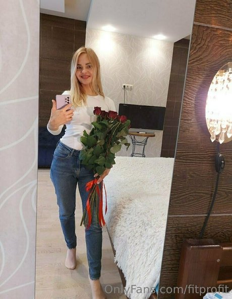 Naken läckt OnlyFans-bild av Fitprofit