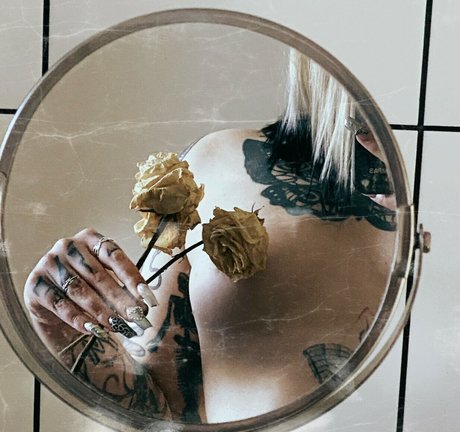 Nahá fotka uniklých OnlyFans od Dariamilk