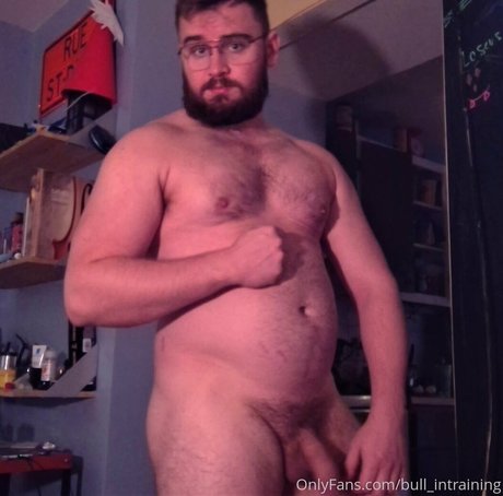Foto nua vazada do OnlyFans de Bullintraining